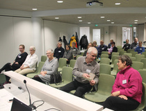 Vuosikokous ja tapaamispäivä 4.5.2019 Tampereella. Päivä aloitettiin esittelykierroksella. Mielenkiintoisia "tarinoita" kunkin elämänvaiheista. Kuva pm.